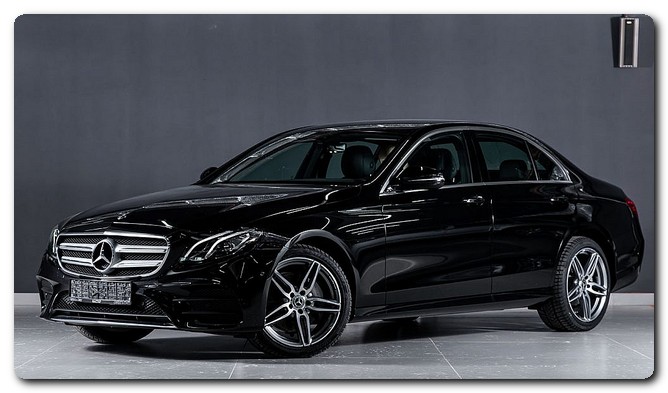buying luxury cars online in the UAE