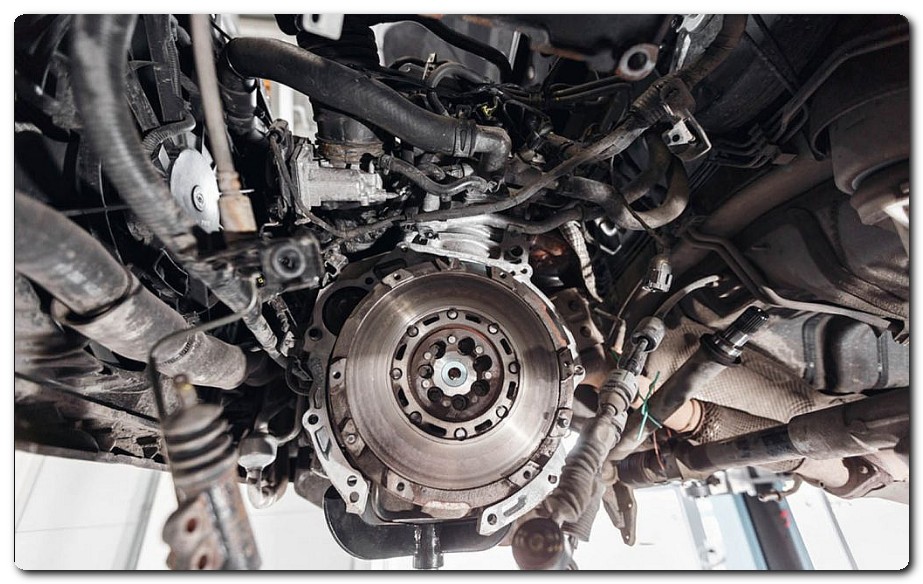 Car mechanics in the UAE 2025