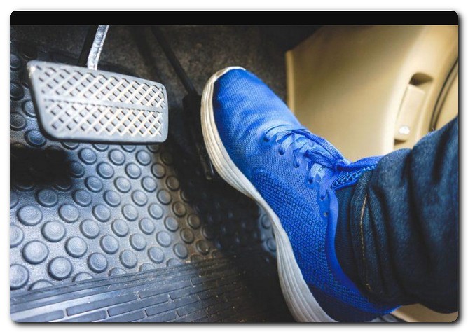 Car mechanics in the UAE 2025