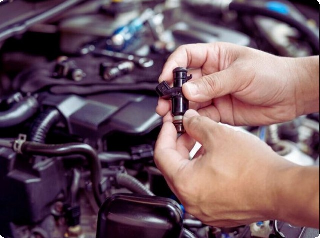 Car mechanics in the UAE 2025