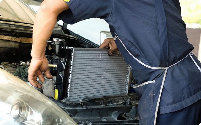 Car mechanics in the UAE 2025