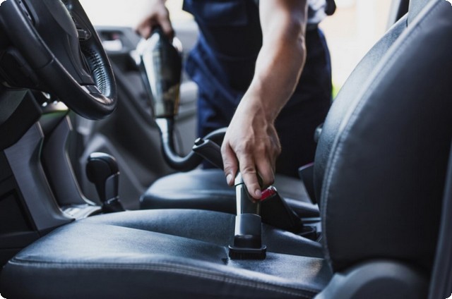 Car services in the UAE 2025