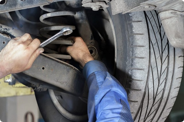 car mechanic in the UAE 2025