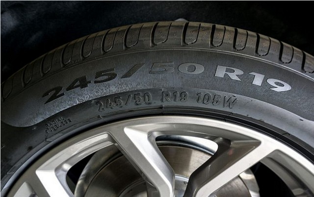 Mobile deployment Abu Dhabi and replacement of tires