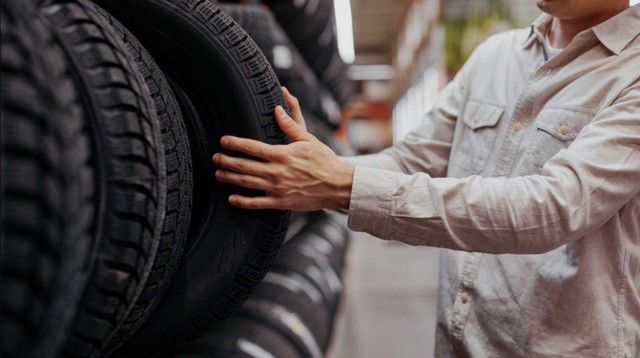 Mobile deployment Abu Dhabi and replacement of tires