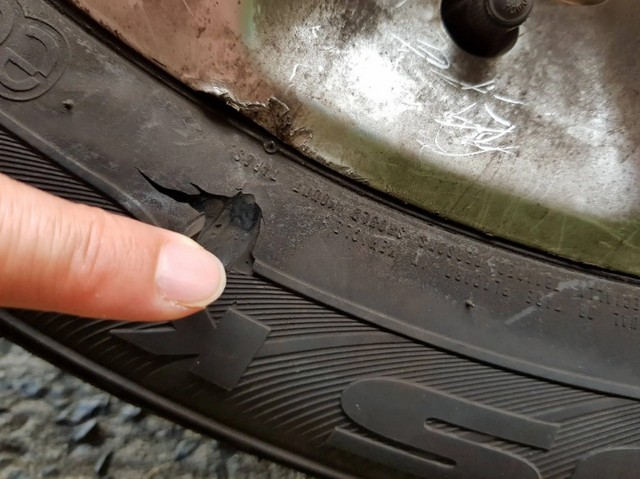 Mobile deployment Al Ain and replacement of tires