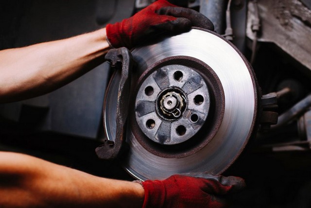 Car mechanic