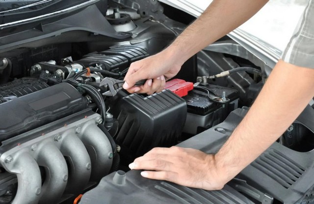 Car mechanic
