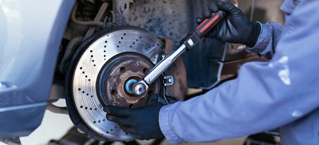 Car mechanic