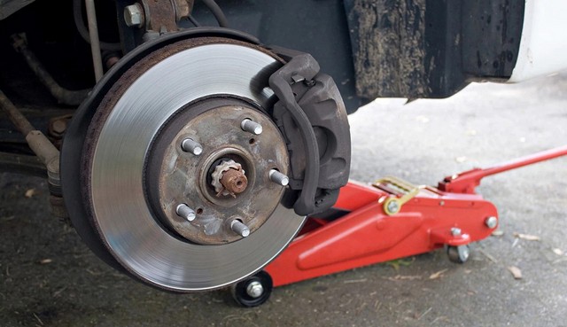 Car mechanic